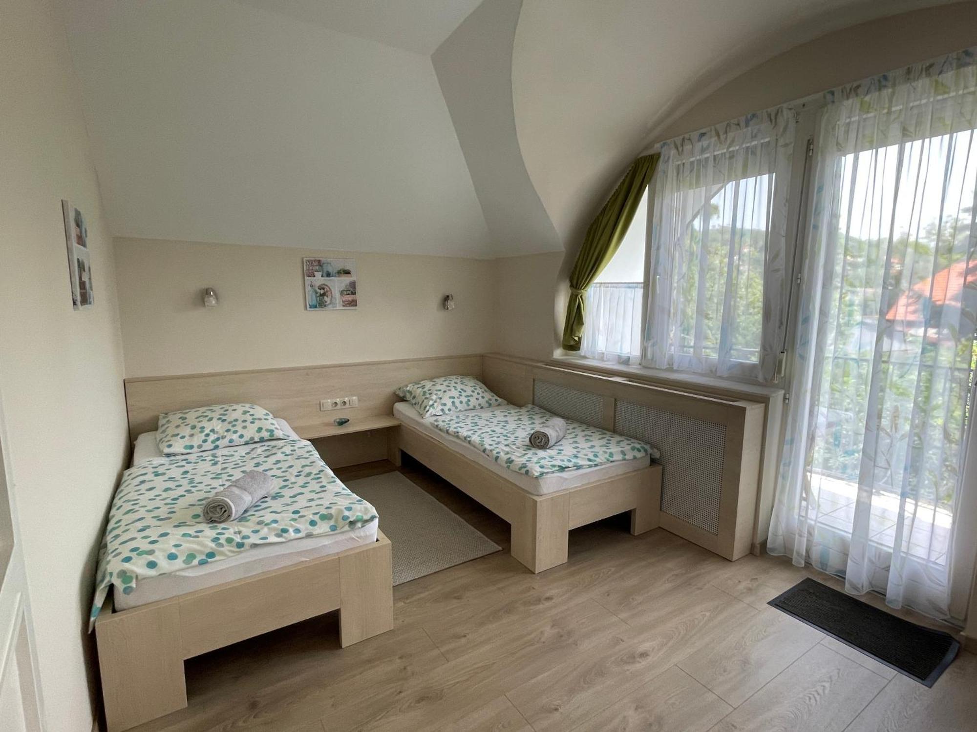 Villa Terrazza Balatongyörök Esterno foto